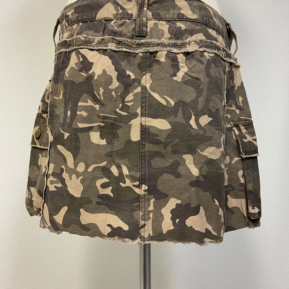 Cargo Mini Skirt CAMO Huge Pockets SIZE LARGE NWOT 100% cotton. MADE IN USA Y2K - Picture 10 of 11
